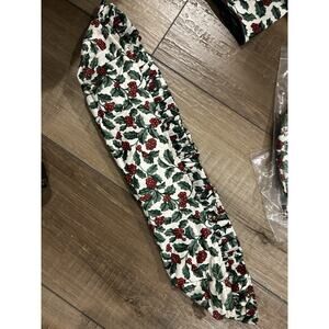 Longaberger BREAD Basket LINER Traditional Holly Christmas fabric